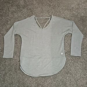 Women's balance collection gray lightweight long sleeve top. size - Large
